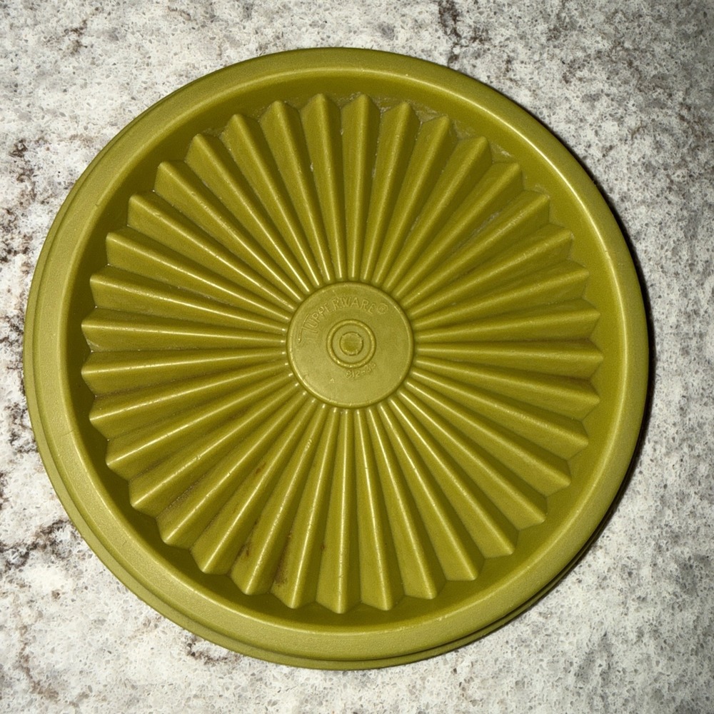 TUPPERWARE Replacement Servalier Lid 4.5 In Green 812-35 FOR 1323 1297 886 811